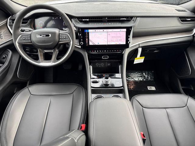 new 2026 Jeep Grand Cherokee car, priced at $51,000