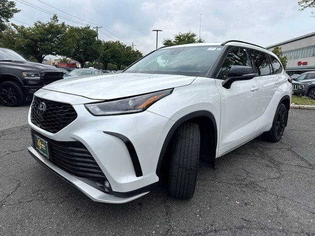 used 2024 Toyota Highlander car, priced at $42,844