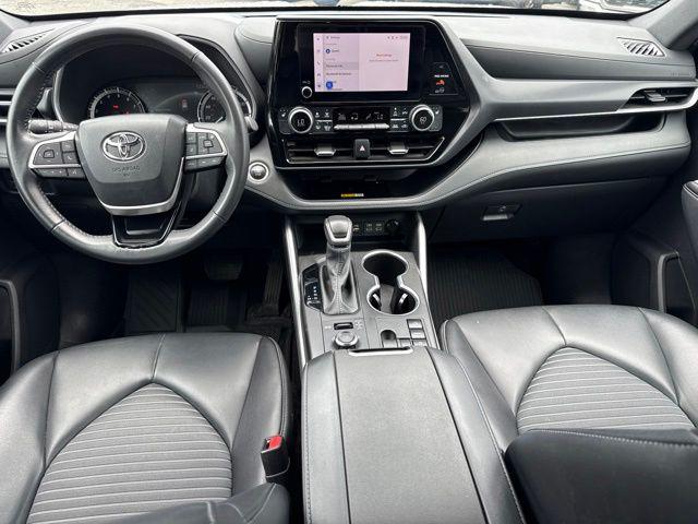 used 2024 Toyota Highlander car, priced at $42,844
