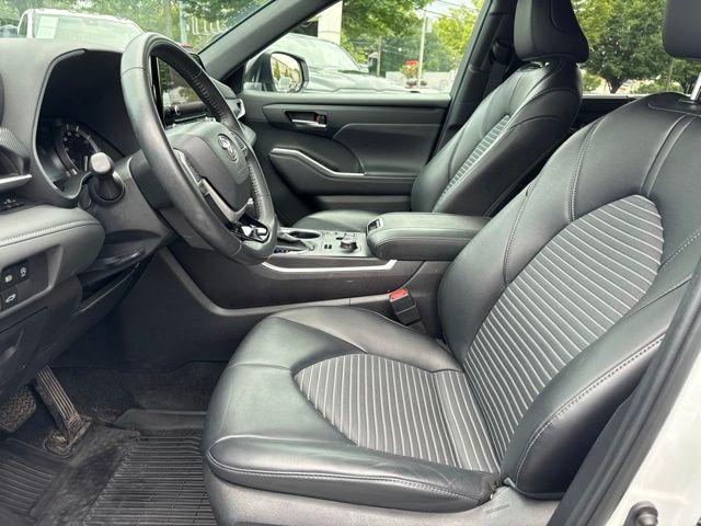 used 2024 Toyota Highlander car, priced at $42,844