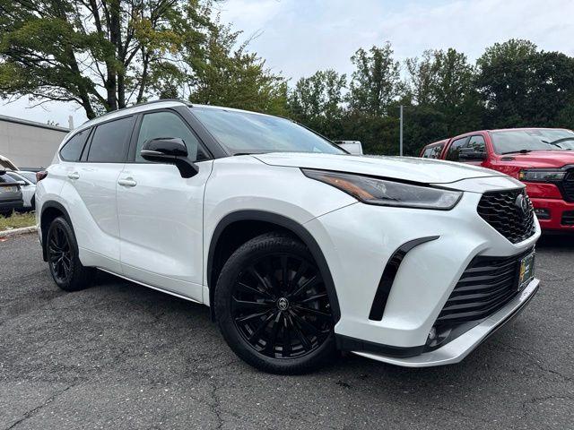 used 2024 Toyota Highlander car, priced at $42,844