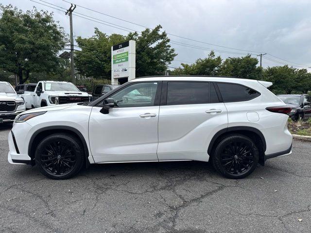 used 2024 Toyota Highlander car, priced at $42,844