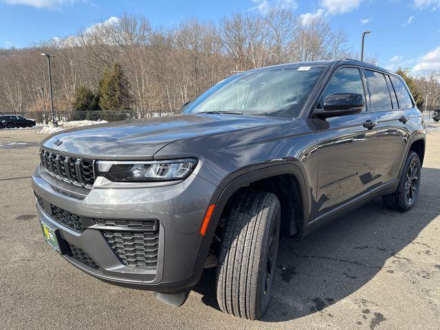 new 2026 Jeep Grand Cherokee car, priced at $45,262