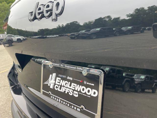 new 2025 Jeep Grand Cherokee L car, priced at $42,730