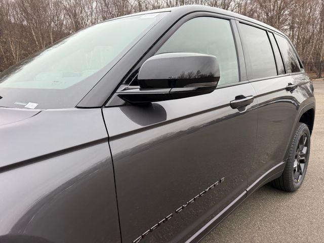 new 2025 Jeep Grand Cherokee car, priced at $49,485