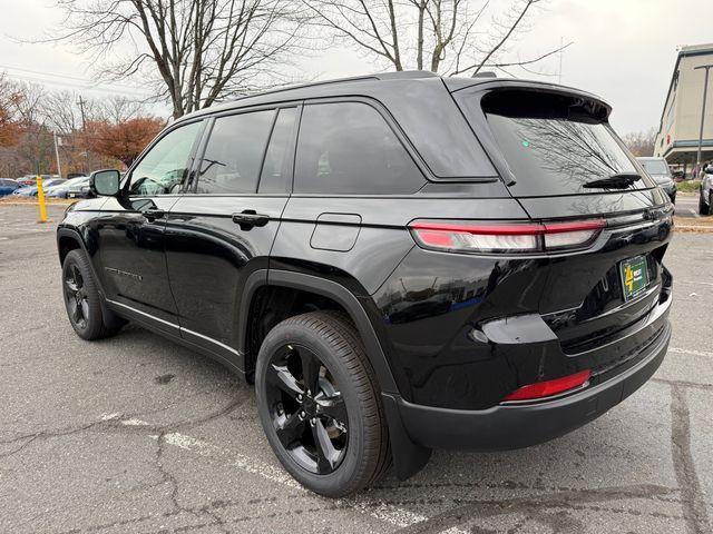 new 2025 Jeep Grand Cherokee car, priced at $54,214