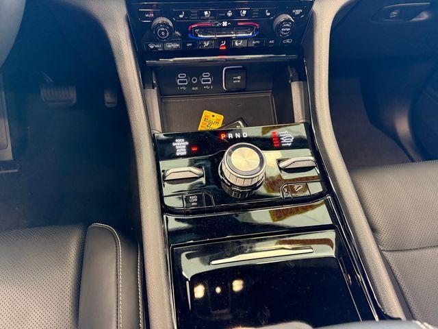 new 2025 Jeep Grand Cherokee car, priced at $59,341