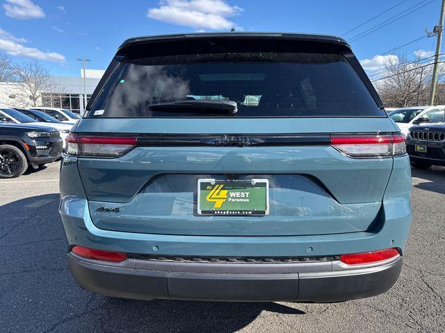 new 2026 Jeep Grand Cherokee car, priced at $48,235