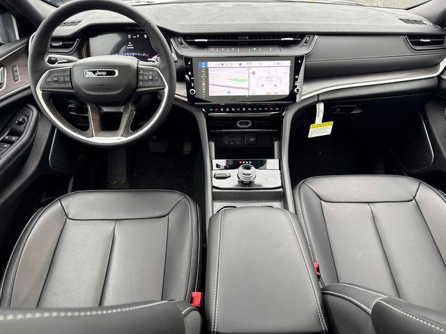 new 2026 Jeep Grand Cherokee car, priced at $47,942
