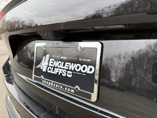 new 2025 Jeep Grand Cherokee car