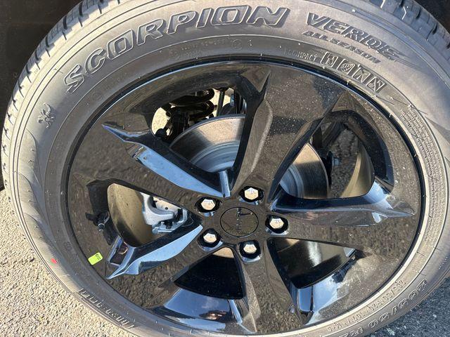 new 2025 Jeep Grand Cherokee car, priced at $50,815