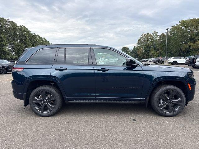new 2027 Jeep Grand Cherokee car, priced at $55,045