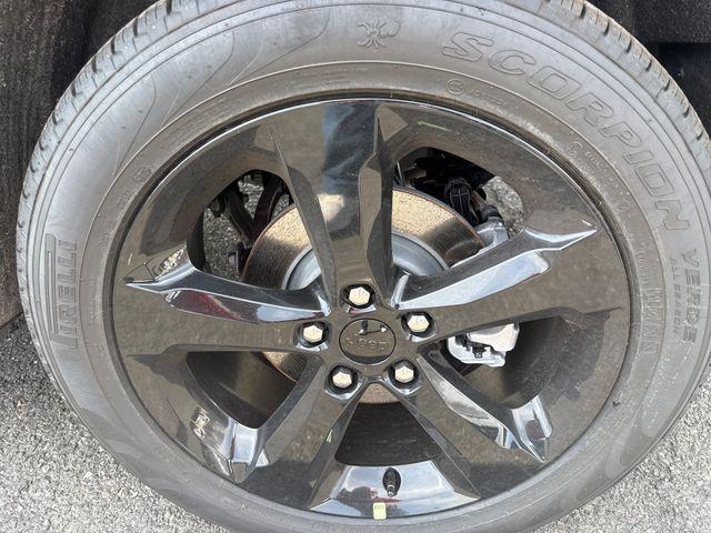 new 2026 Jeep Grand Cherokee car, priced at $48,010