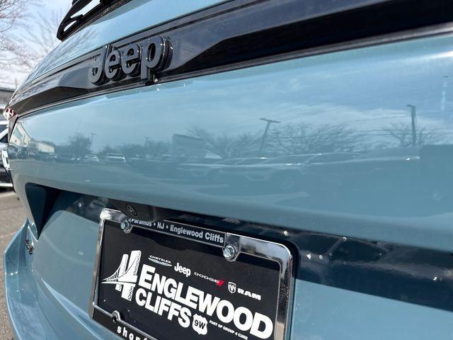 new 2026 Jeep Grand Cherokee car, priced at $48,010