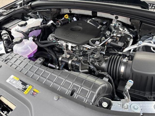 new 2026 Jeep Grand Cherokee car, priced at $47,970