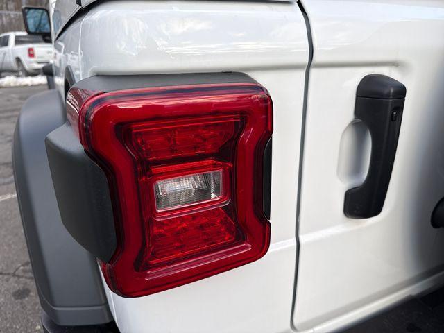 new 2026 Jeep Wrangler car, priced at $51,275