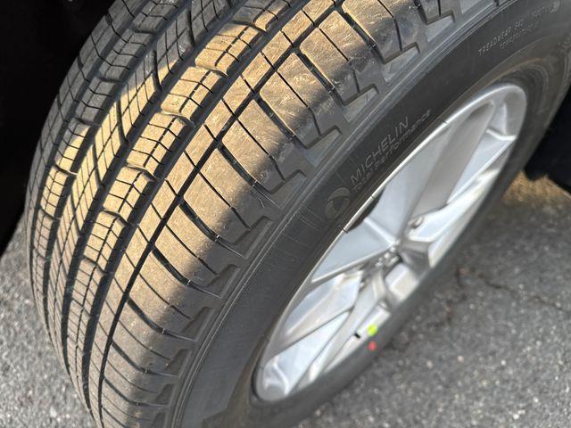 new 2025 Jeep Grand Cherokee L car, priced at $40,094