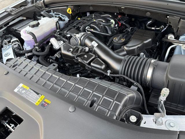 new 2025 Jeep Grand Cherokee L car, priced at $40,094