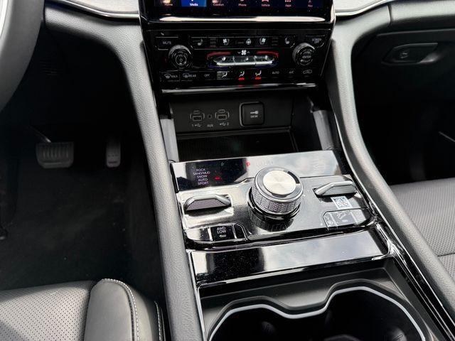 new 2025 Jeep Grand Cherokee car, priced at $58,483