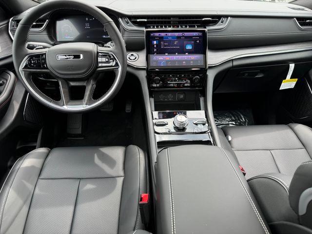 new 2025 Jeep Grand Cherokee car, priced at $58,483