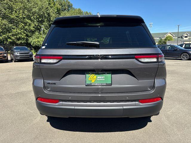 new 2026 Jeep Grand Cherokee car, priced at $46,827