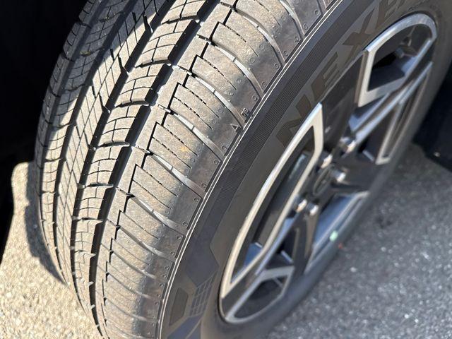 new 2026 Jeep Cherokee car, priced at $44,085