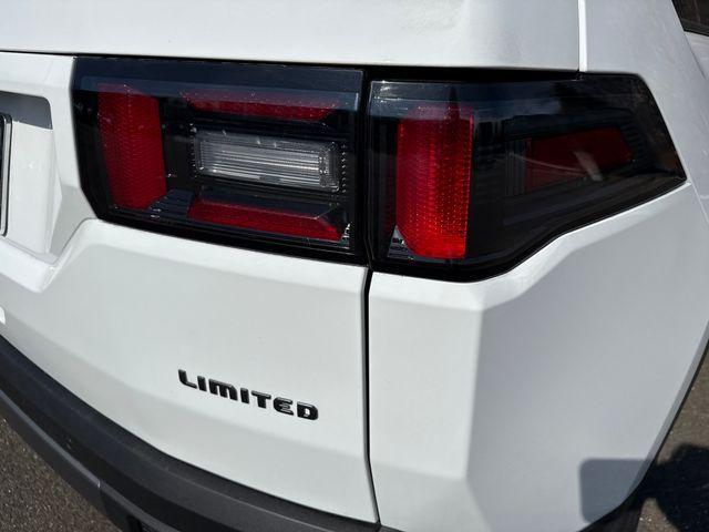 new 2026 Jeep Cherokee car, priced at $44,085