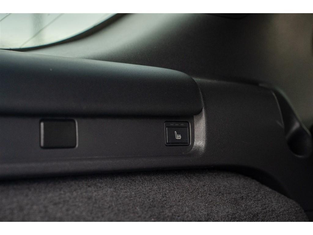 used 2019 Land Rover Discovery car, priced at $22,495