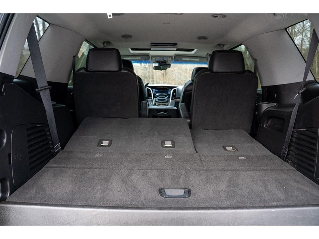 used 2020 Cadillac Escalade car, priced at $31,995