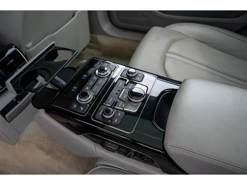 2012 Night Blue Pearl Effect Audi A8