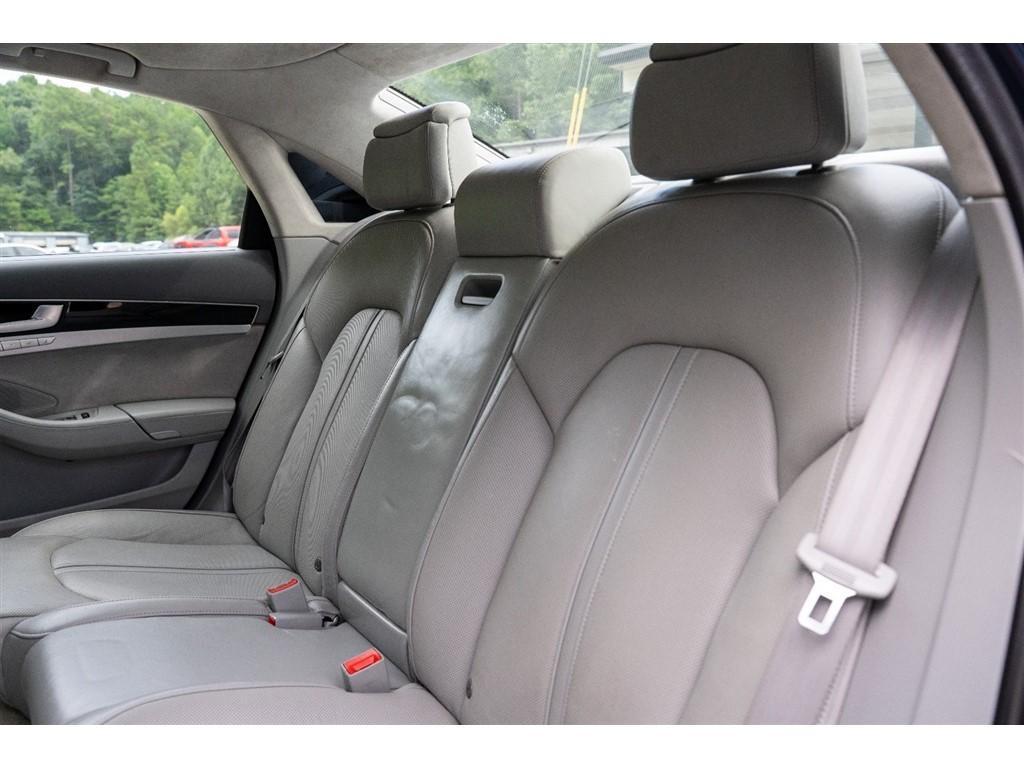 2012 Night Blue Pearl Effect Audi A8