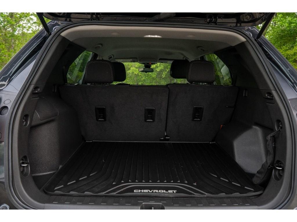 used 2022 Chevrolet Equinox car, priced at $16,995