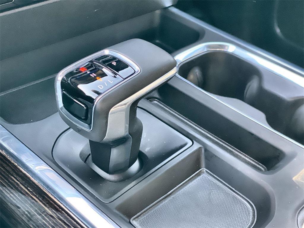 used 2025 GMC Sierra 1500 car, priced at $50,911