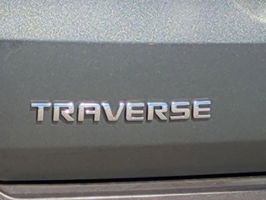 used 2023 Chevrolet Traverse car, priced at $28,896