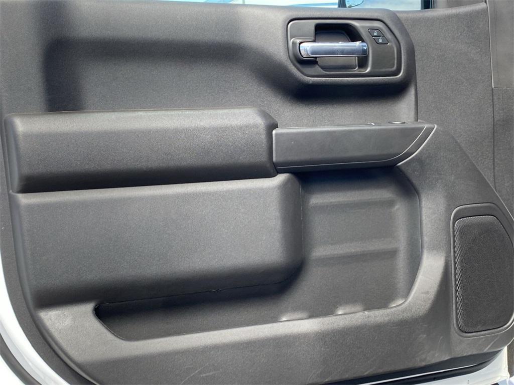 new 2025 GMC Sierra 1500 car, priced at $45,250