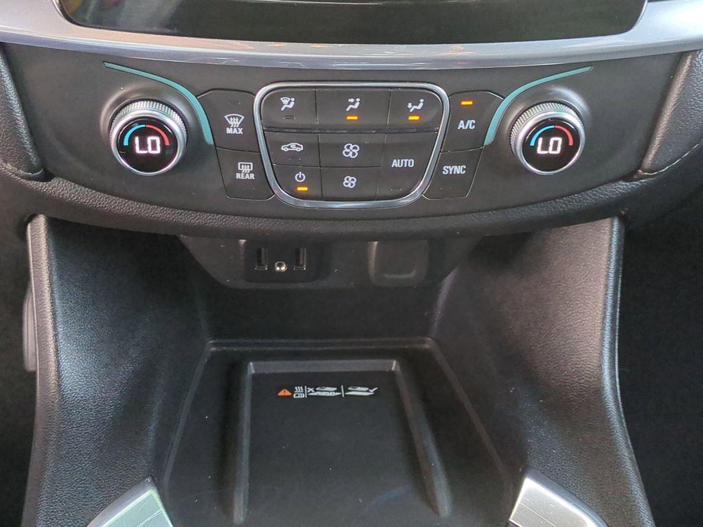 used 2023 Chevrolet Traverse car, priced at $28,496