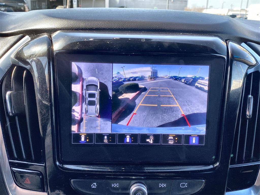 used 2022 Chevrolet Traverse car, priced at $25,511