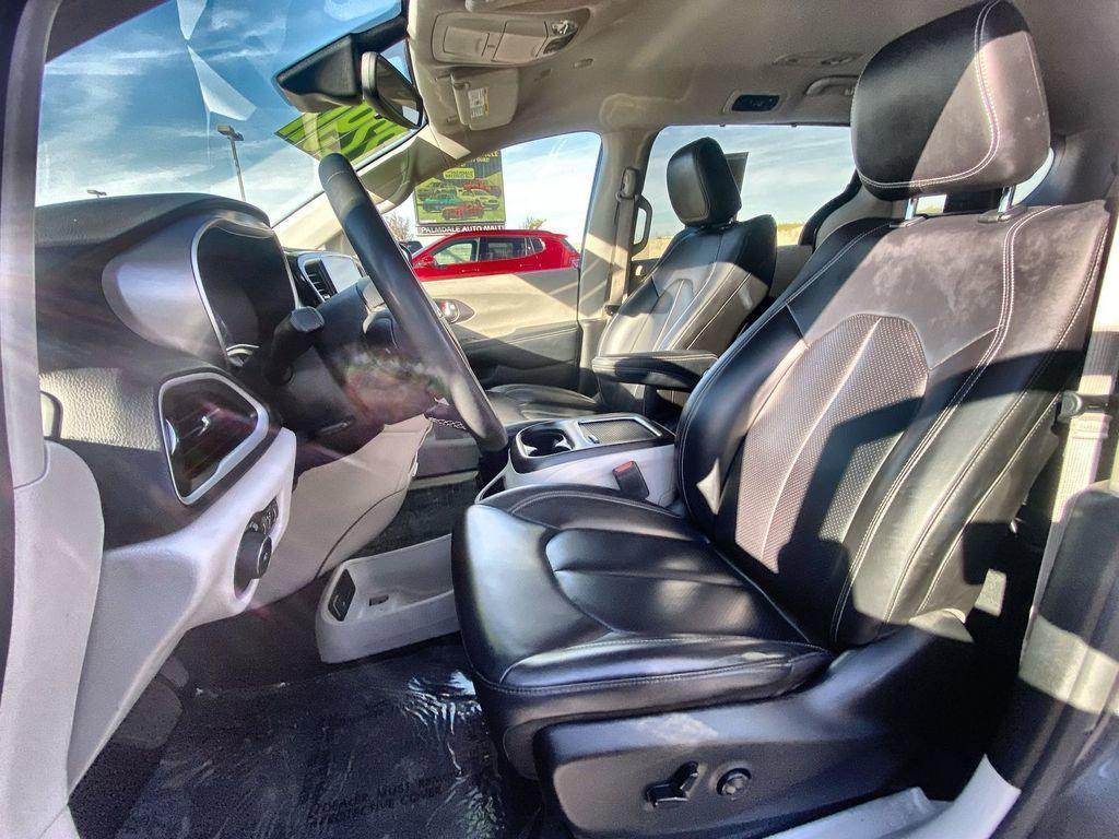 used 2023 Chrysler Pacifica car, priced at $19,911
