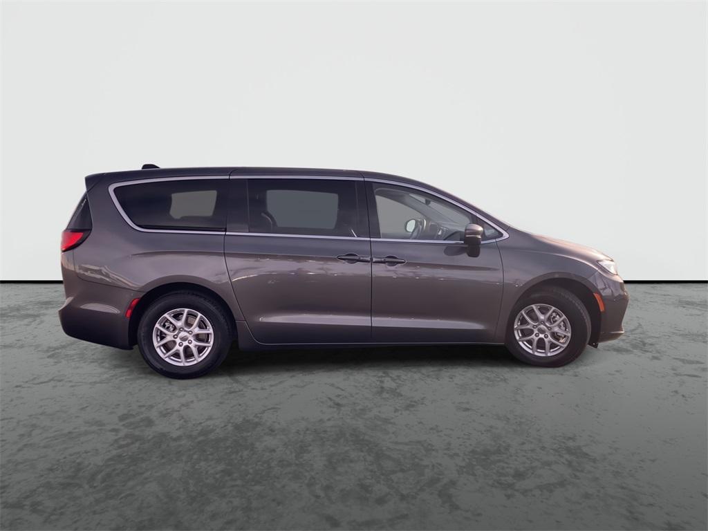 used 2023 Chrysler Pacifica car, priced at $20,811