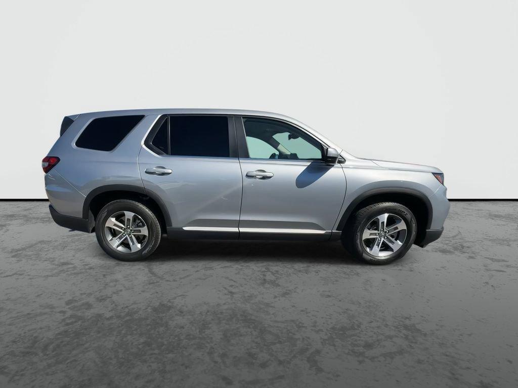 used 2025 Honda Pilot car, priced at $36,996