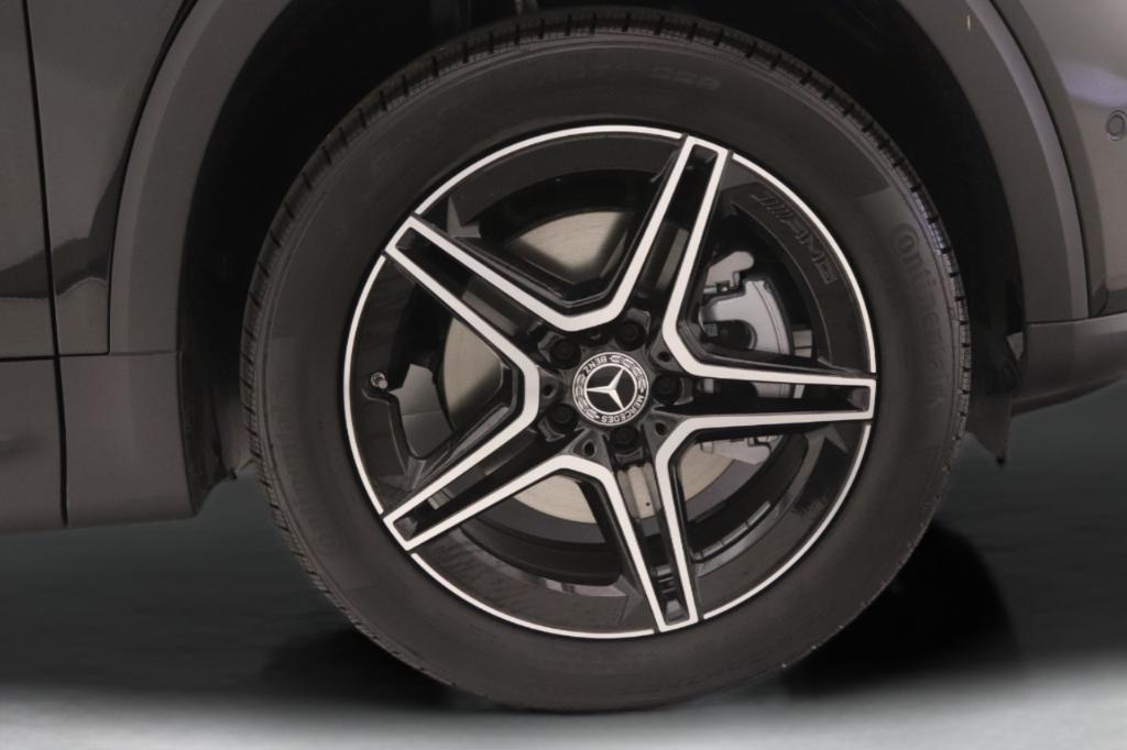 new 2026 Mercedes-Benz GLB 250 car, priced at $52,160