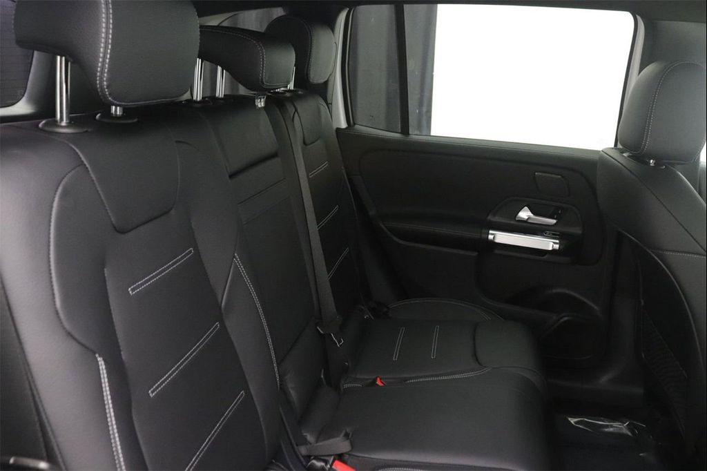 new 2025 Mercedes-Benz GLB 250 car, priced at $53,395