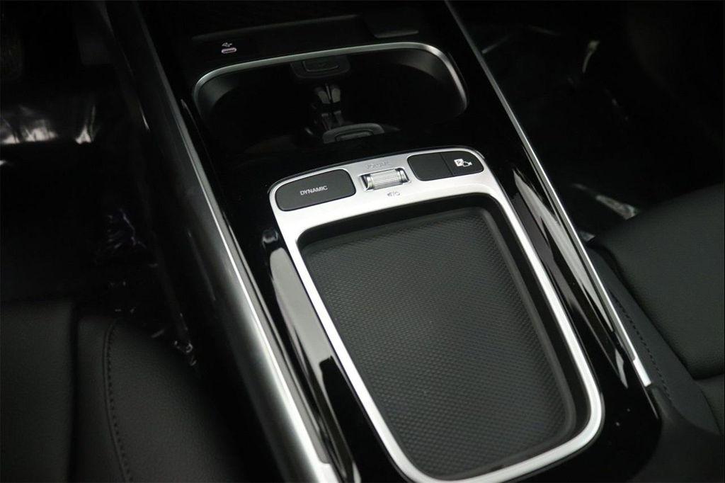 new 2025 Mercedes-Benz GLB 250 car, priced at $53,395