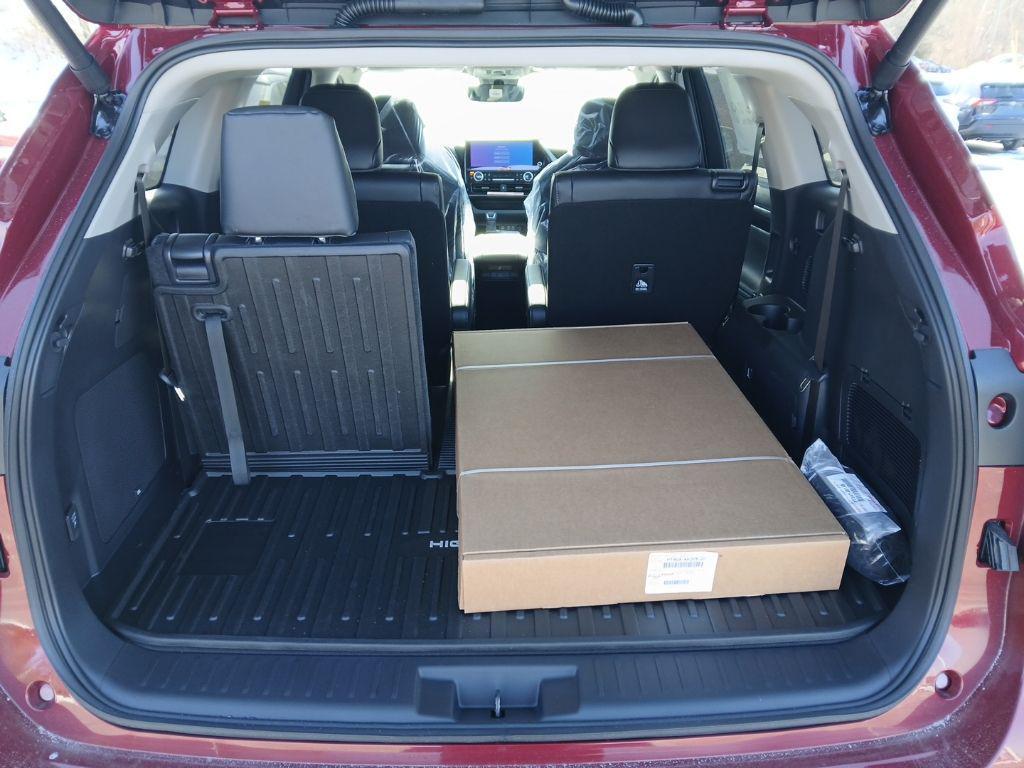 new 2026 Toyota Highlander Hybrid car, priced at $56,532