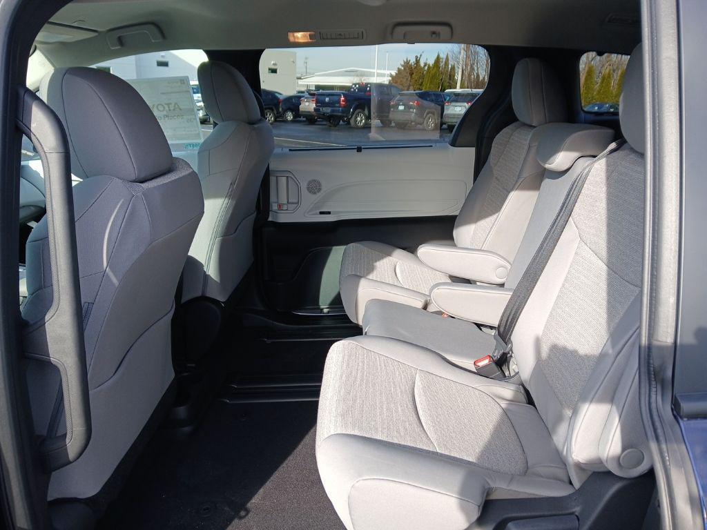 new 2026 Toyota Sienna car