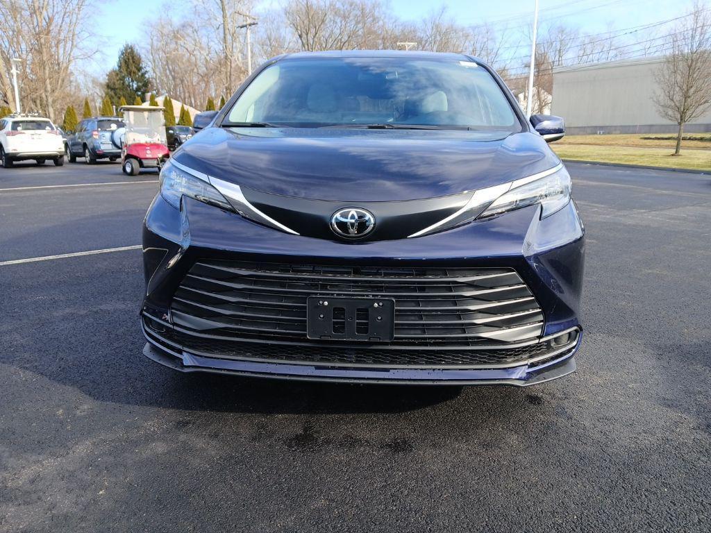 new 2026 Toyota Sienna car