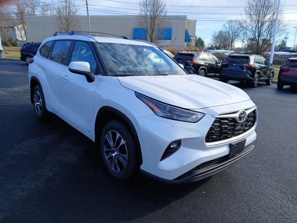 new 2026 Toyota Highlander Hybrid car, priced at $50,822