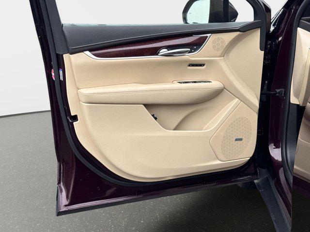 used 2017 Cadillac XT5 car, priced at $20,000