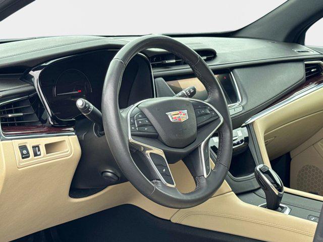 used 2017 Cadillac XT5 car, priced at $20,000