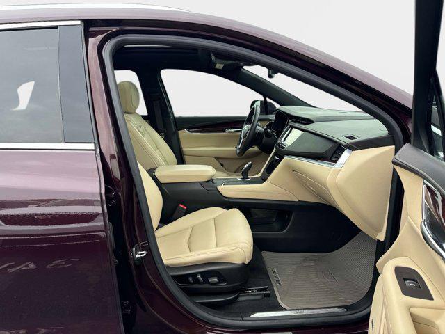 used 2017 Cadillac XT5 car, priced at $20,000